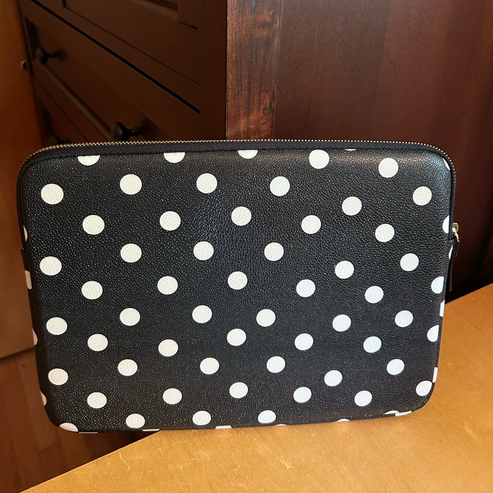 Kate Spade Tech Padded Sleeve/ Bag - Picture 2 of 9